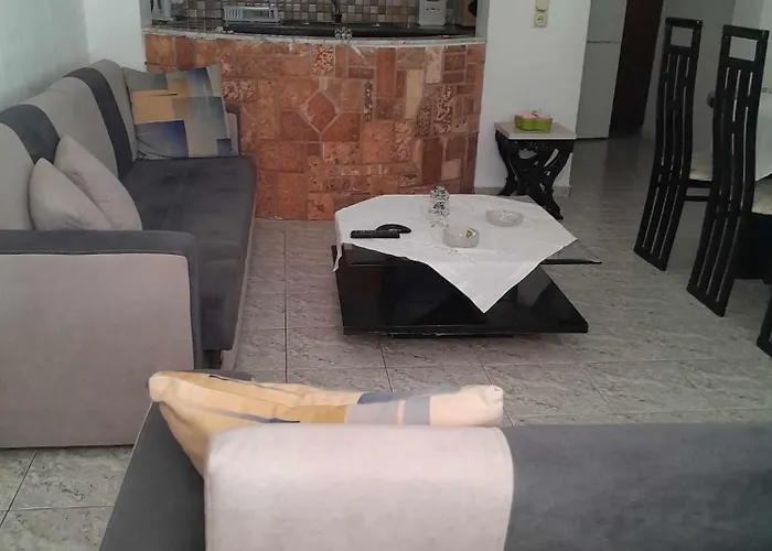 Semesterbostad Flora's Place Sarandë