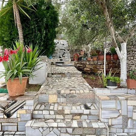 Flora's Place Semesterbostad